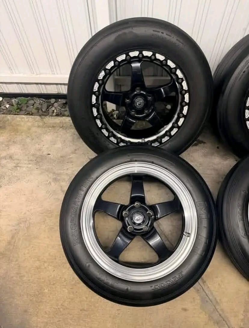`Dodge Charger / Challenger / 300 Drag Pack - Forgestar D5 Beadlock 5x115 Complete Set with Mickey Thompson Drag Radials & M&H Racemaster Skinnies - 17